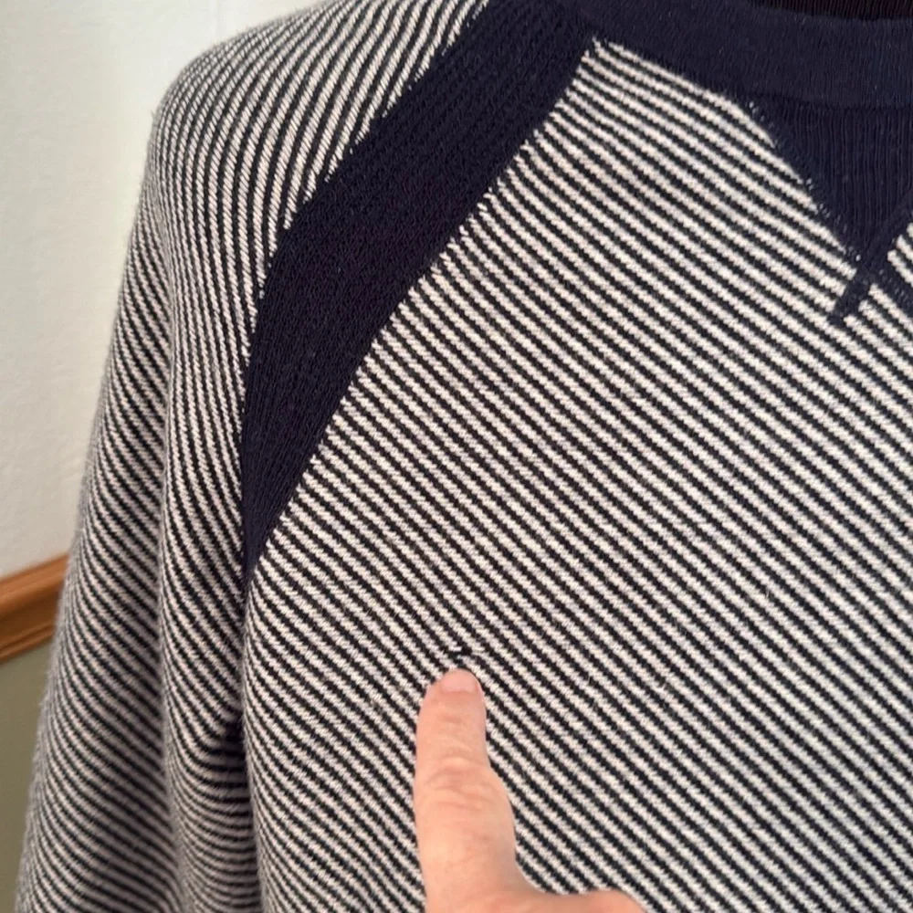 Toad & Co Men’s Lambswool Nylon  Strahlhorn Crew Navy Striped Sweater Large